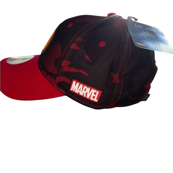 Nwt men’s Marvel Iron Man Hat - Picture 2 of 4
